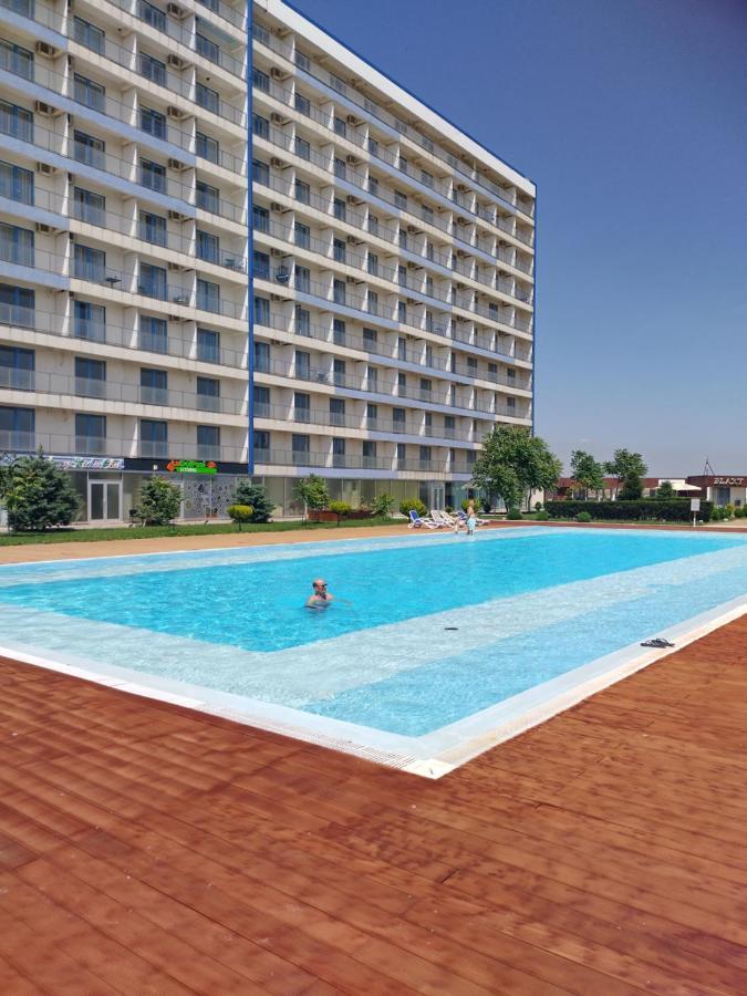 Blaxy Resort Stefi Cu Acces La Piscine Gratuit Douăzeci şi Trei August Exterior foto