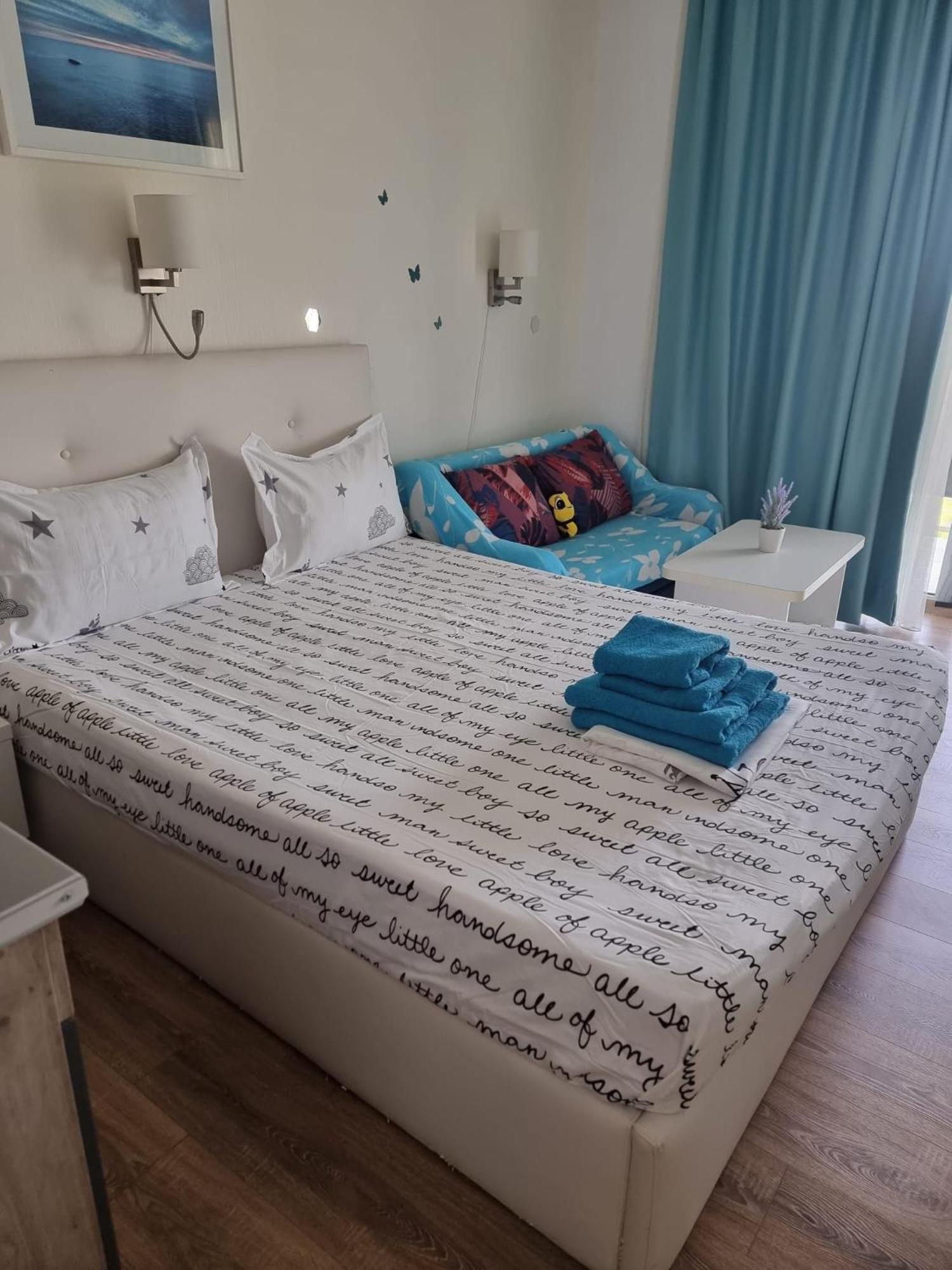Blaxy Resort Stefi Cu Acces La Piscine Gratuit Douăzeci şi Trei August Exterior foto